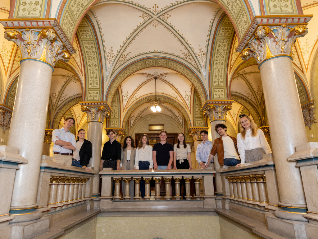 Több mint 1200 elsőhelyes jelentkezés érkezett idén Karunkra