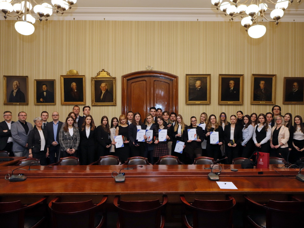 Hatalmas érdeklődés mellett rendezték meg a III. Országos Médiajogi Perbeszédversenyt